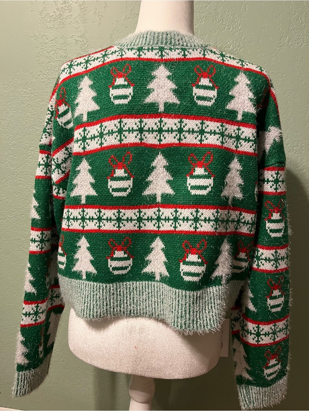 No Boundaries Green and White Holiday Tree V-Neck Cardigan - Picture 2 of 6